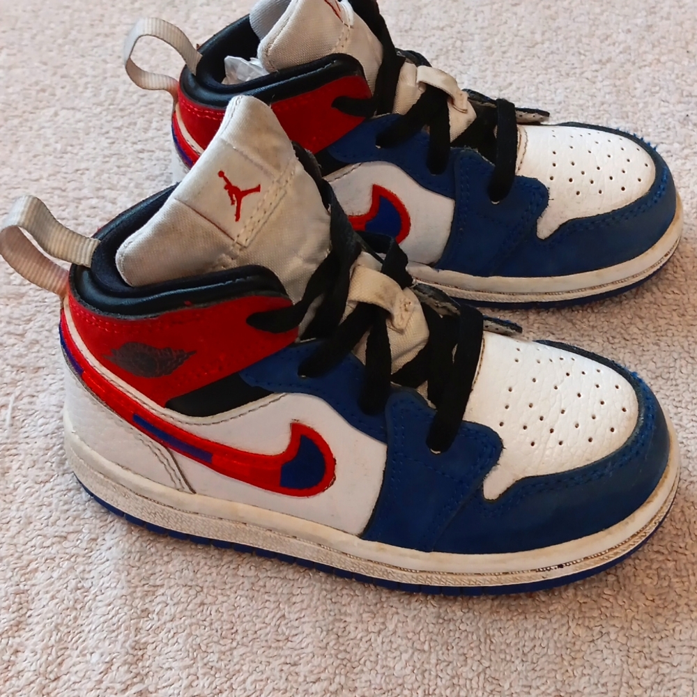 Nike Air Jordan 1 Mid